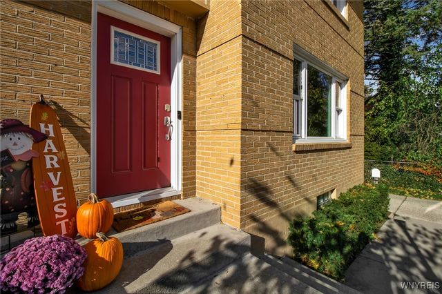 69 Berryman Drive, Amherst, NY 14226