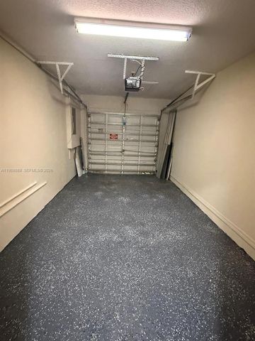 16432 SW 47th Ter, Miami, FL 33185