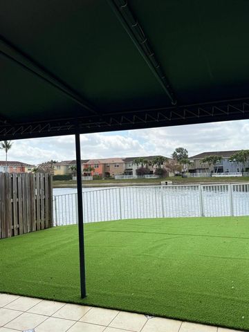 16432 SW 47th Ter, Miami, FL 33185