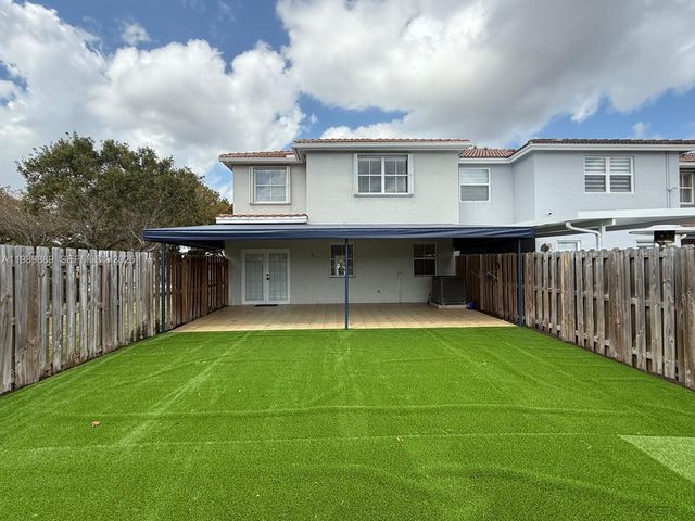 16432 SW 47th Ter, Miami, FL 33185