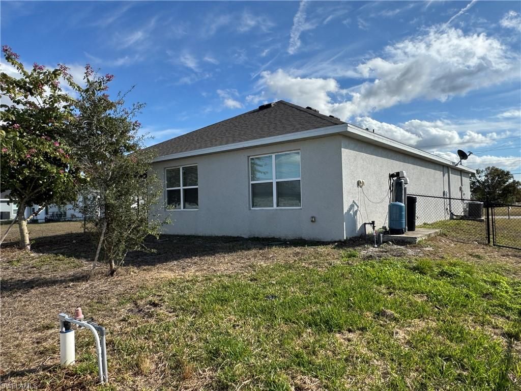 Image 32 of property listing at 2201 NW 24th TER, Cape Coral, FL 33993