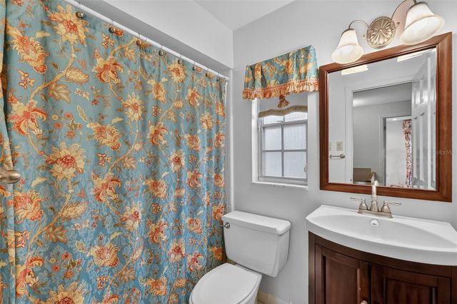 2000 COUNTRY CLUB DRIVE, Eustis, FL 32726