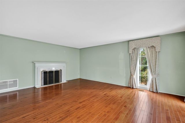 2000 COUNTRY CLUB DRIVE, Eustis, FL 32726