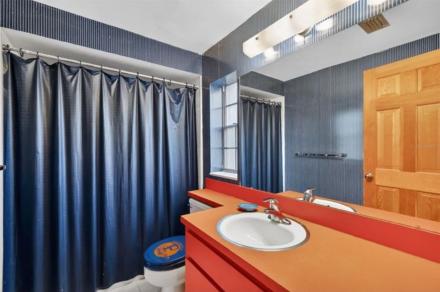 2000 COUNTRY CLUB DRIVE, Eustis, FL 32726