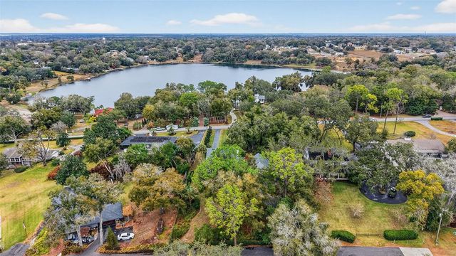 2000 COUNTRY CLUB DRIVE, Eustis, FL 32726