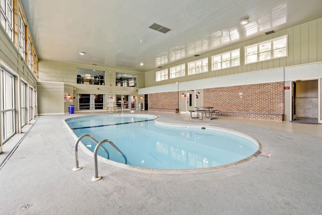 10720 Rockford Road 305, Plymouth, MN 55442