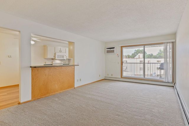 10720 Rockford Road 305, Plymouth, MN 55442
