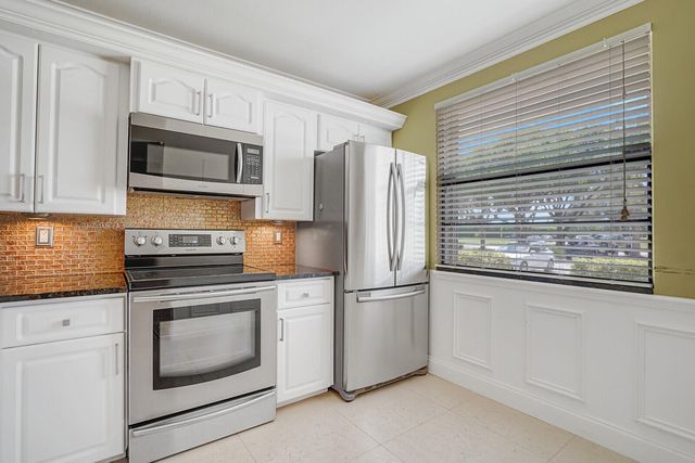 6073 Balboa Circle 105, Boca Raton, FL 33433