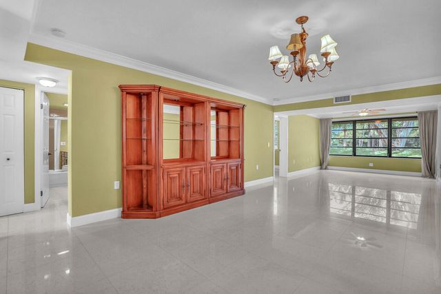 6073 Balboa Circle 105, Boca Raton, FL 33433