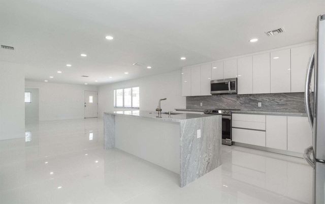 524 NW 53rd Street, Boca Raton, FL 33487
