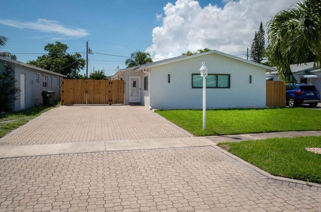 524 NW 53rd Street, Boca Raton, FL 33487