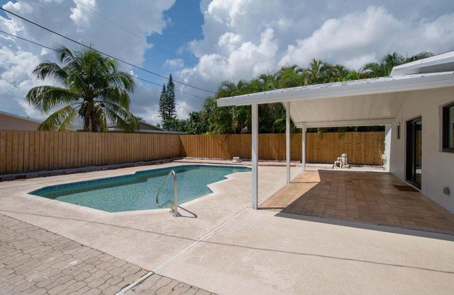 524 NW 53rd Street, Boca Raton, FL 33487