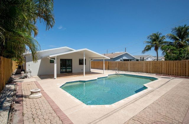 524 NW 53rd Street, Boca Raton, FL 33487