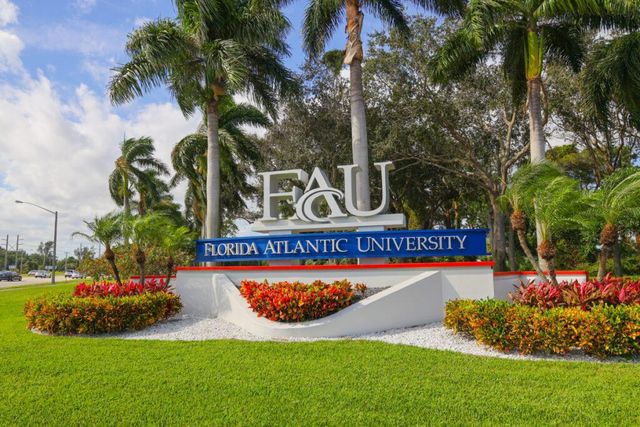 524 NW 53rd Street, Boca Raton, FL 33487