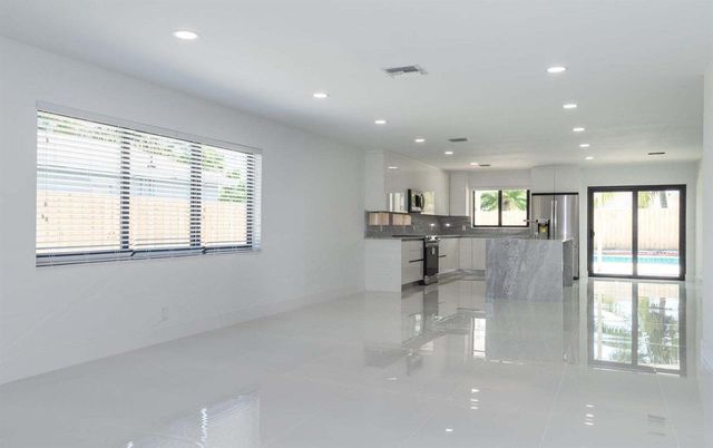 524 NW 53rd Street, Boca Raton, FL 33487