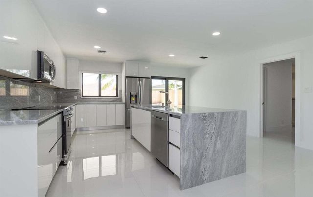 524 NW 53rd Street, Boca Raton, FL 33487
