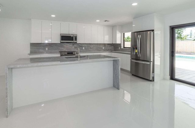 524 NW 53rd Street, Boca Raton, FL 33487
