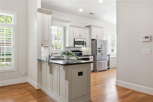 8410 Parker Place, Roswell, GA 30076