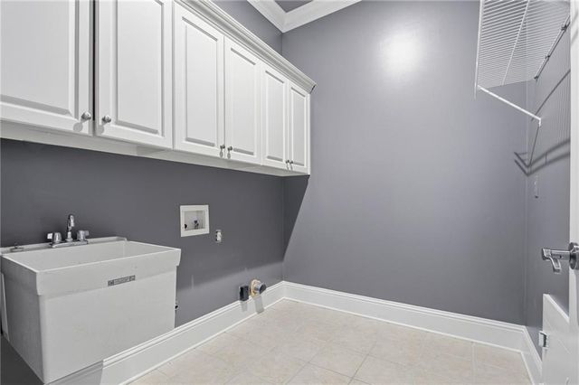 8410 Parker Place, Roswell, GA 30076