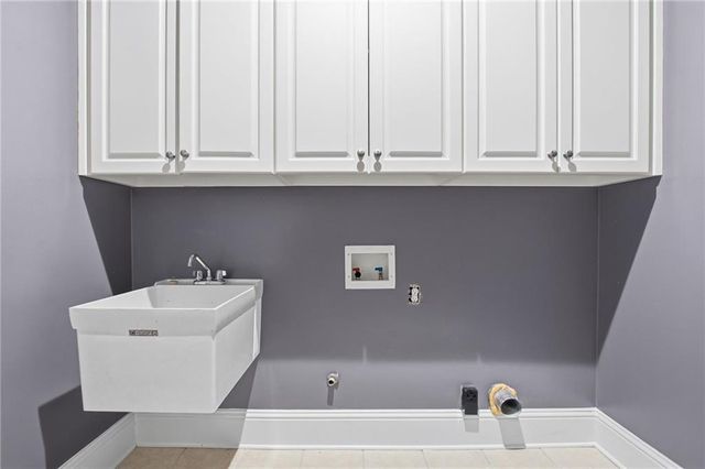 8410 Parker Place, Roswell, GA 30076