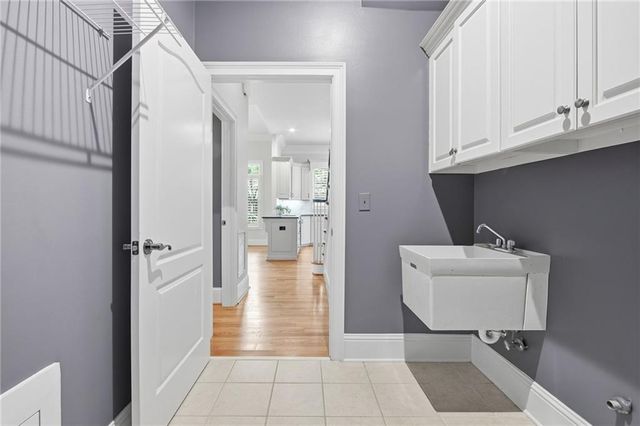 8410 Parker Place, Roswell, GA 30076