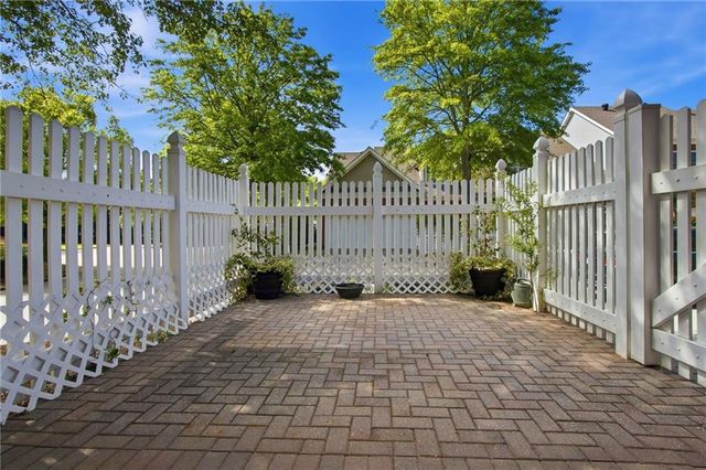 8410 Parker Place, Roswell, GA 30076