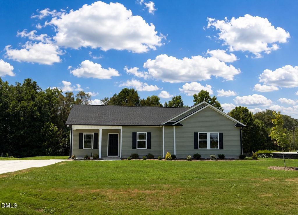 326 Barbour's Place Drive, Four Oaks, NC 27524