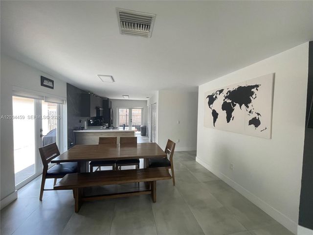 5733 NW 100th Court, Doral, FL 33178