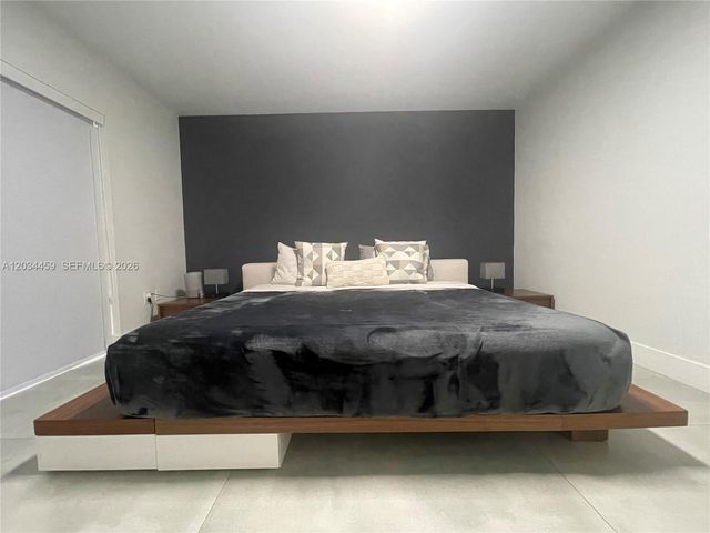 5733 NW 100th Court, Doral, FL 33178