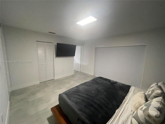 5733 NW 100th Court, Doral, FL 33178