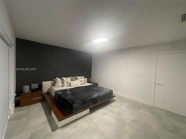 5733 NW 100th Court, Doral, FL 33178