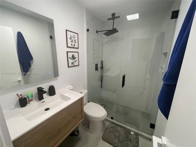 5733 NW 100th Court, Doral, FL 33178