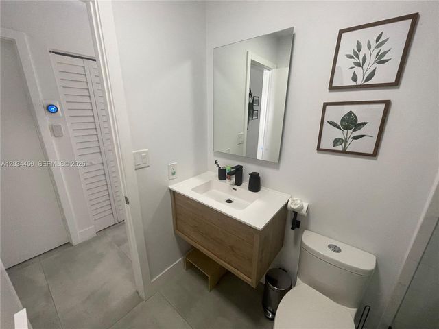 5733 NW 100th Court, Doral, FL 33178