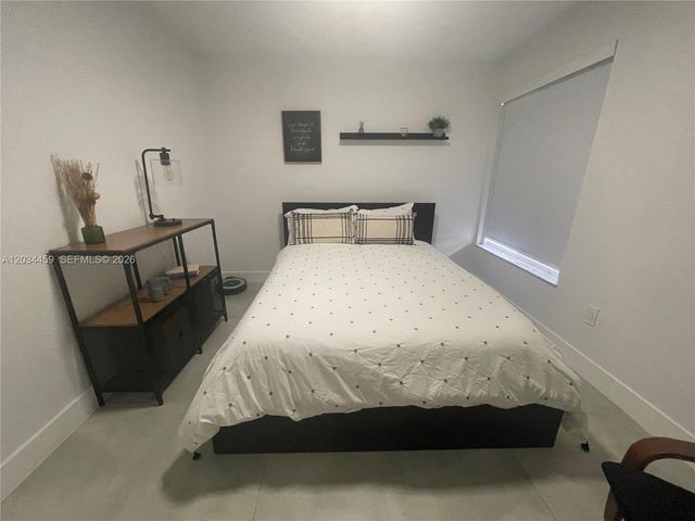 5733 NW 100th Court, Doral, FL 33178