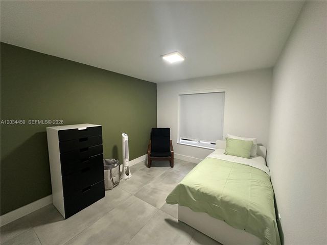 5733 NW 100th Court, Doral, FL 33178