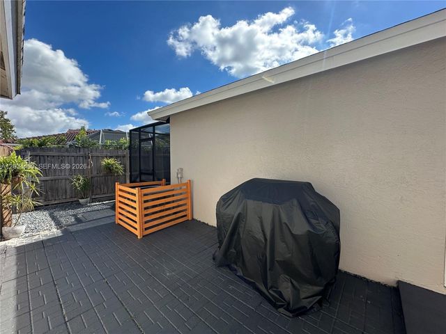 5733 NW 100th Court, Doral, FL 33178