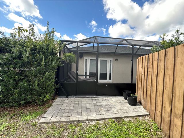 5733 NW 100th Court, Doral, FL 33178