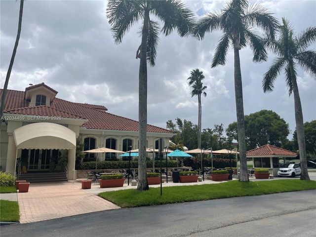 5733 NW 100th Court, Doral, FL 33178