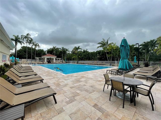 5733 NW 100th Court, Doral, FL 33178