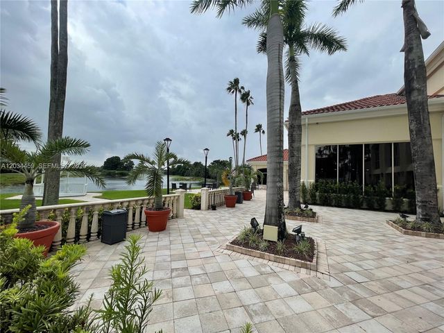 5733 NW 100th Court, Doral, FL 33178