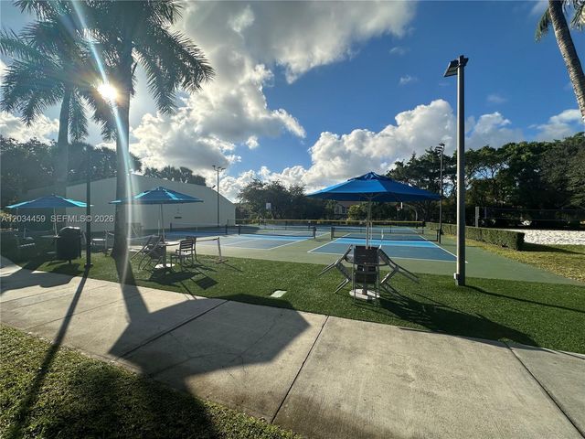5733 NW 100th Court, Doral, FL 33178