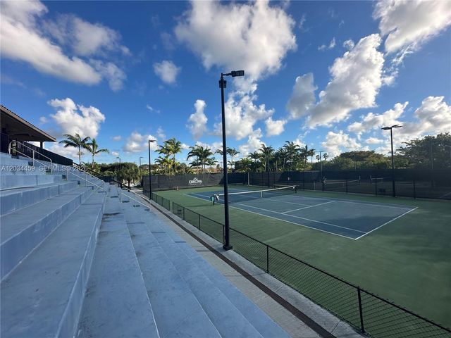 5733 NW 100th Court, Doral, FL 33178