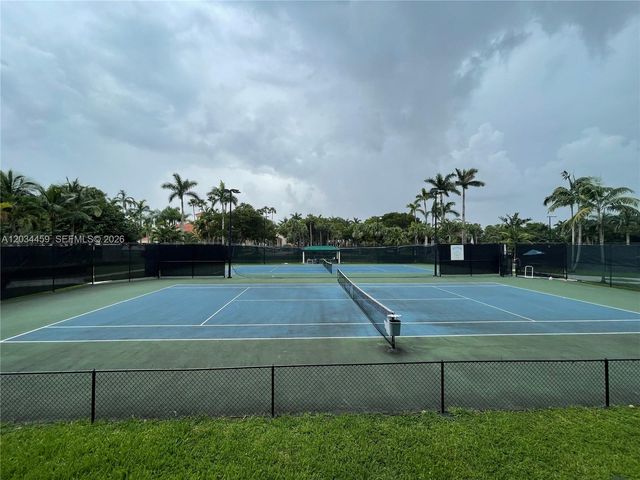 5733 NW 100th Court, Doral, FL 33178