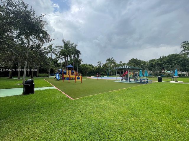 5733 NW 100th Court, Doral, FL 33178