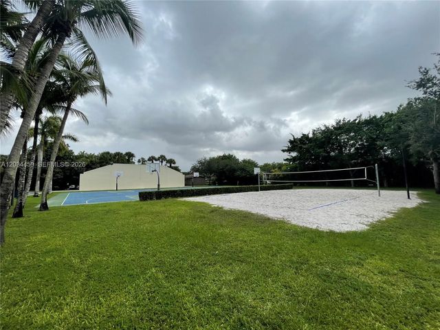5733 NW 100th Court, Doral, FL 33178