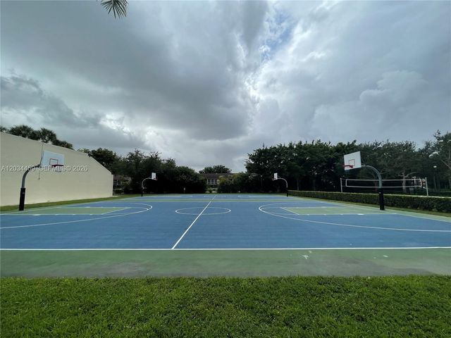 5733 NW 100th Court, Doral, FL 33178