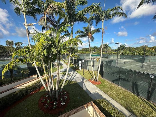 5733 NW 100th Court, Doral, FL 33178