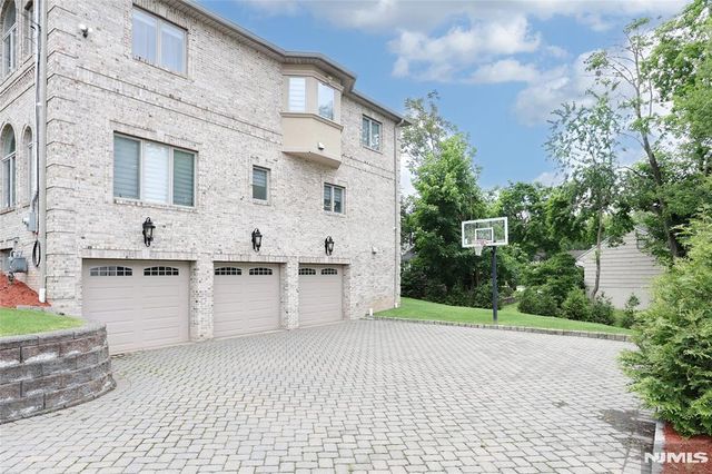 65 Ross Avenue, Demarest, NJ 07627