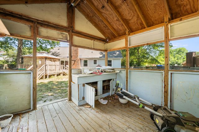 112 Galahad Drive, Greenville, NC 27858
