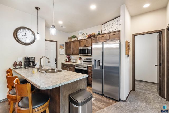 4416 E Whisper Ridge Pl Place, Sioux Falls, SD 57108